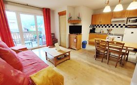 Le 102, T3 vue montagne, piscine, sauna, parking