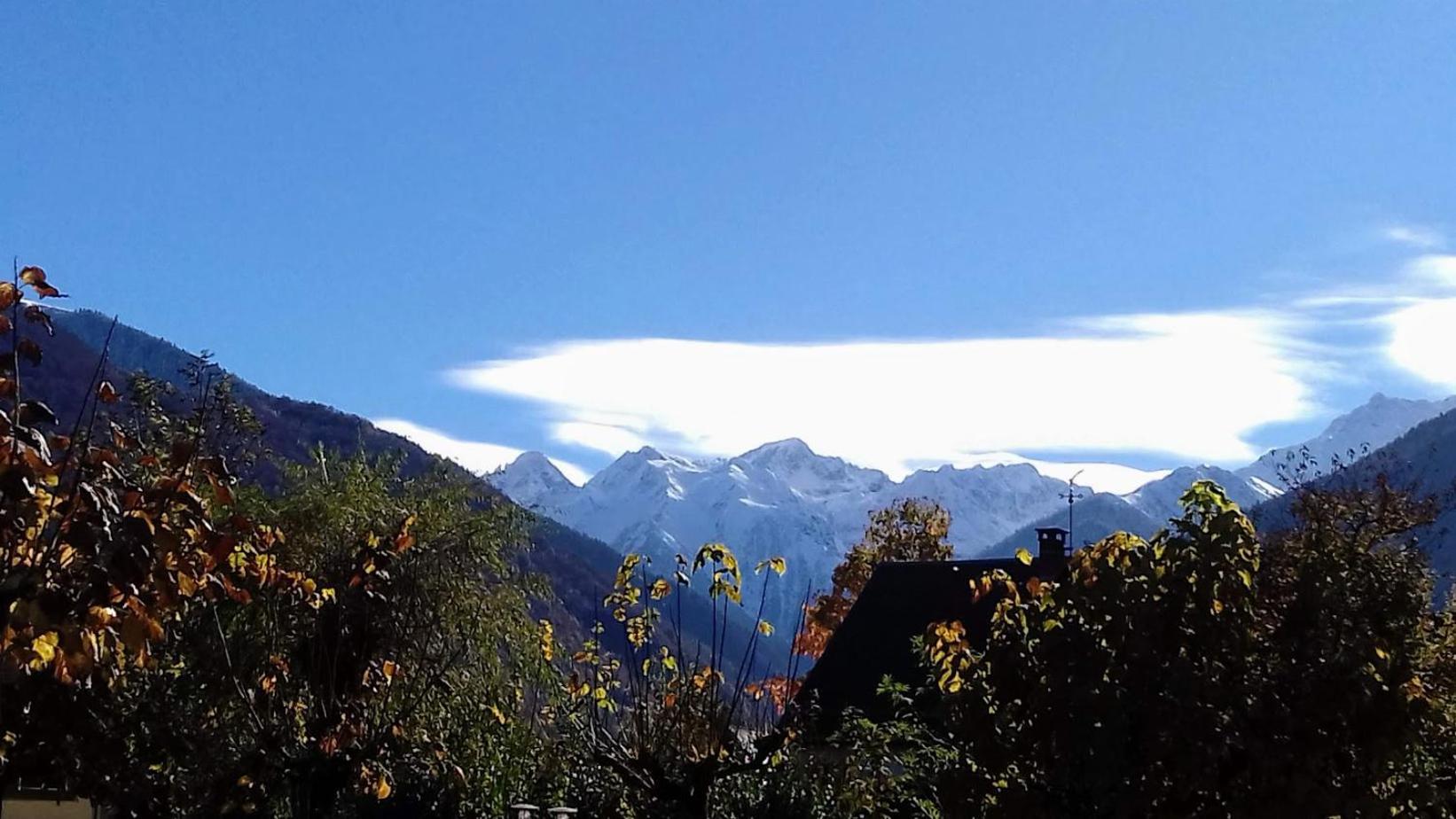 Le 102, T3 vue montagne, piscine, sauna, parking Bagnères-de-Luchon Extérieur photo