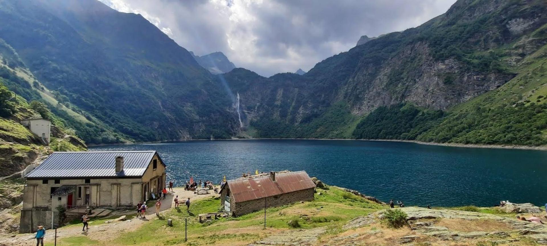 Le 102, T3 vue montagne, piscine, sauna, parking Bagnères-de-Luchon Extérieur photo