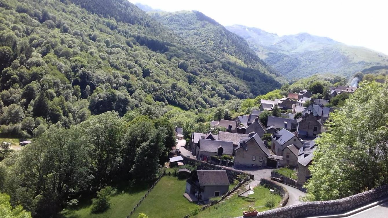 Le 102, T3 vue montagne, piscine, sauna, parking Bagnères-de-Luchon Extérieur photo