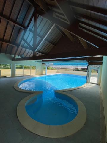 Le 102, T3 vue montagne, piscine, sauna, parking Bagnères-de-Luchon Extérieur photo