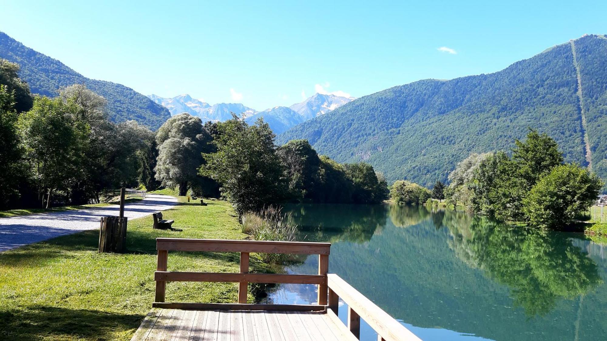 Le 102, T3 vue montagne, piscine, sauna, parking Bagnères-de-Luchon Extérieur photo